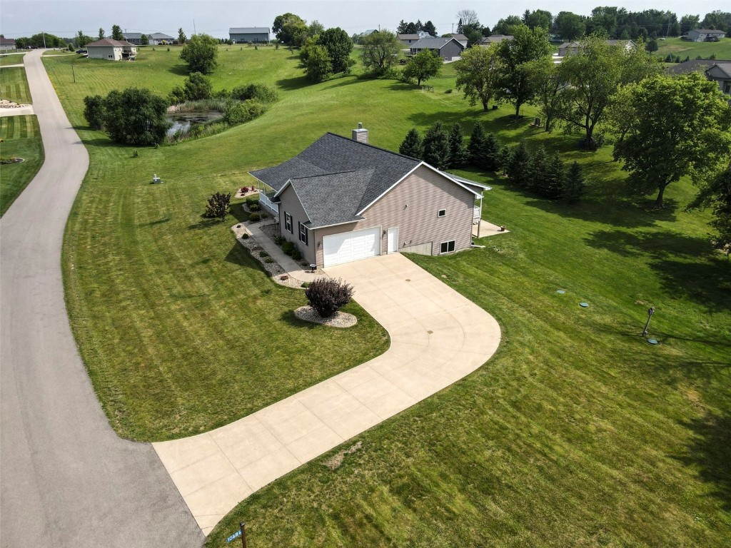 10686 225th Avenue Anamosa IA 52205