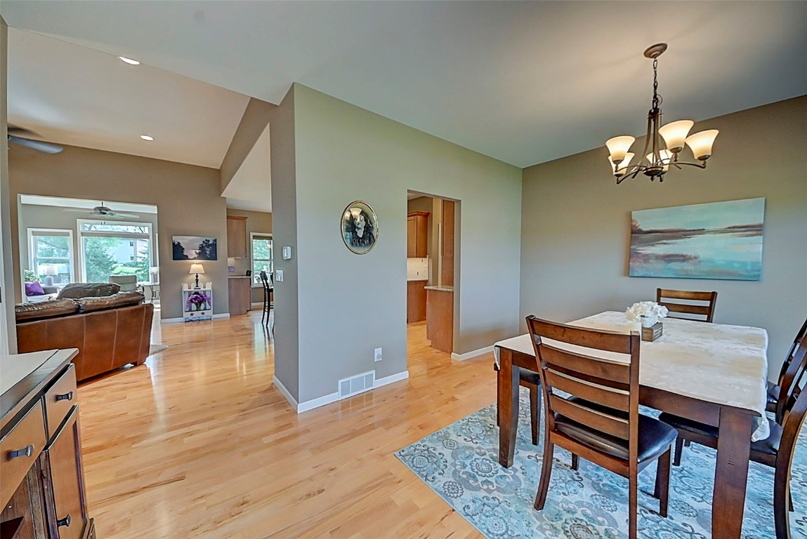 10686 225th Avenue Anamosa IA 52205