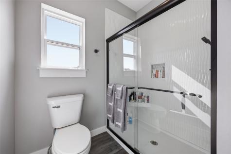 225 Meadow Breeze Lane Center Point IA 52213