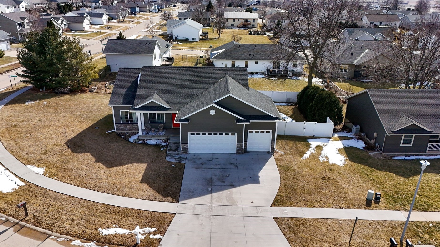 225 Meadow Breeze Lane Center Point IA 52213