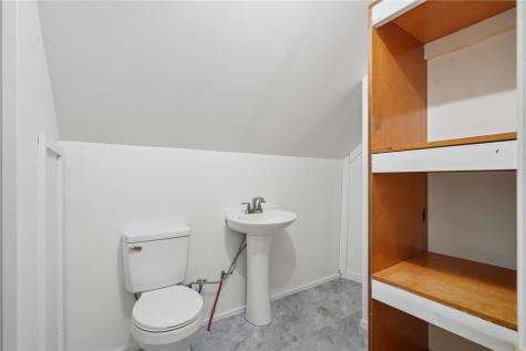 1610 Oakland Road Cedar Rapids IA 52402