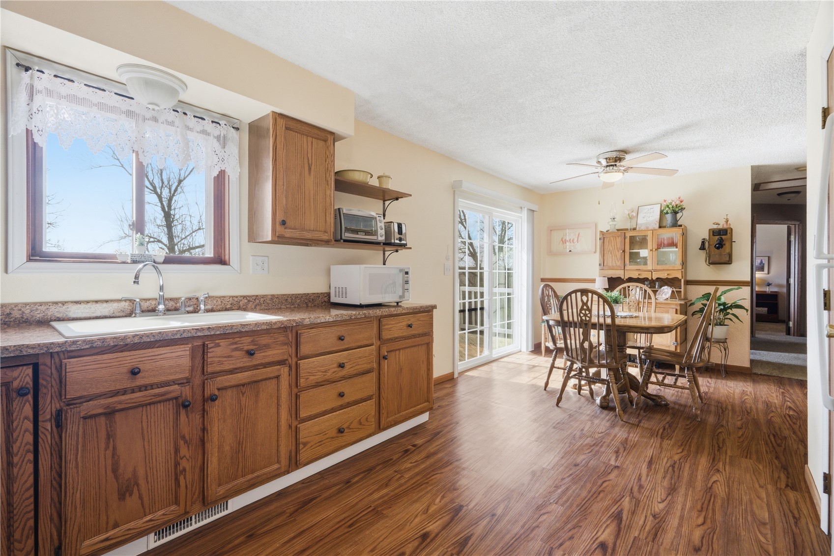 3766 Greens Grove Road Center Point IA 52213