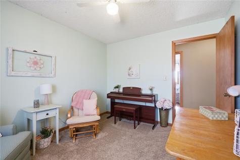 3766 Greens Grove Road Center Point IA 52213