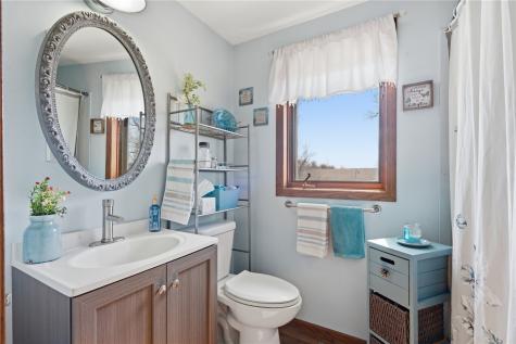 3766 Greens Grove Road Center Point IA 52213