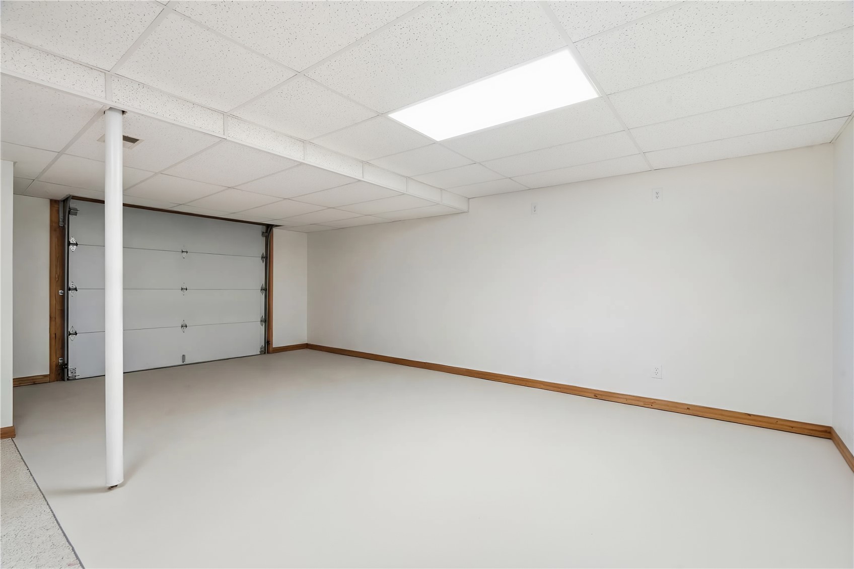 3766 Greens Grove Road Center Point IA 52213