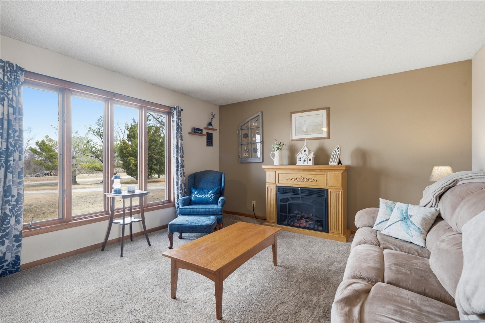 3766 Greens Grove Road Center Point IA 52213