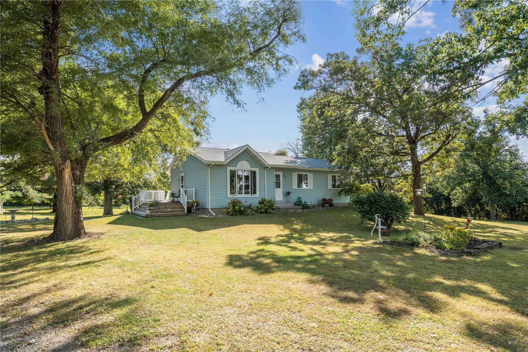 3766 Greens Grove Road Center Point IA 52213