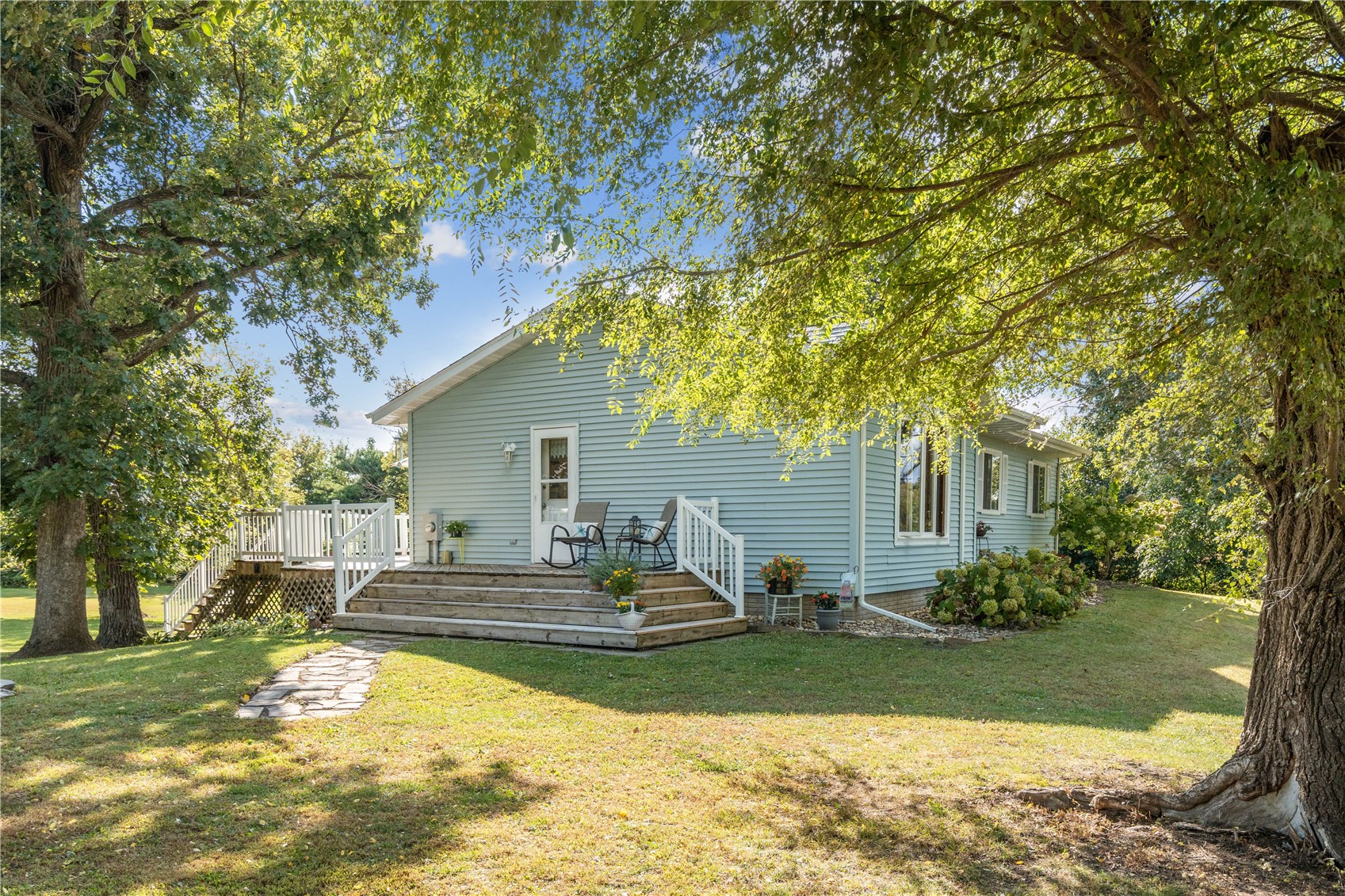 3766 Greens Grove Road Center Point IA 52213