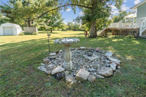 3766 Greens Grove Road Center Point IA 52213