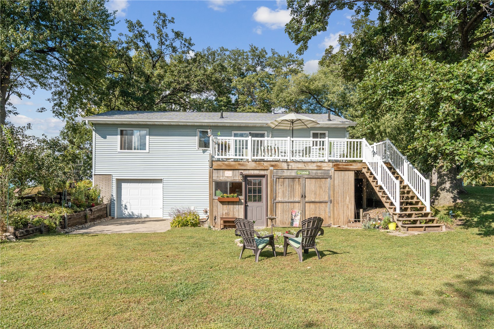 3766 Greens Grove Road Center Point IA 52213