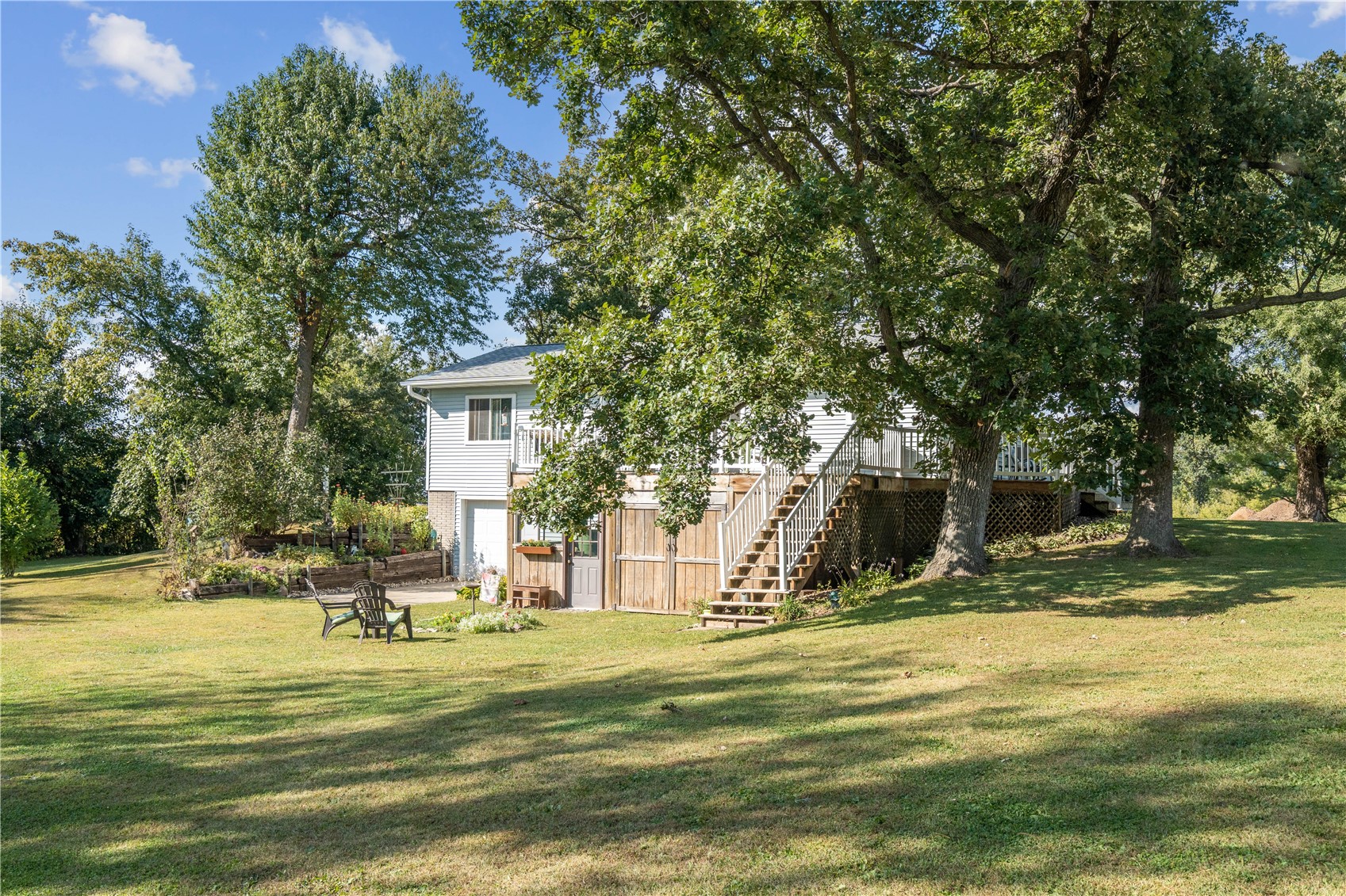 3766 Greens Grove Road Center Point IA 52213