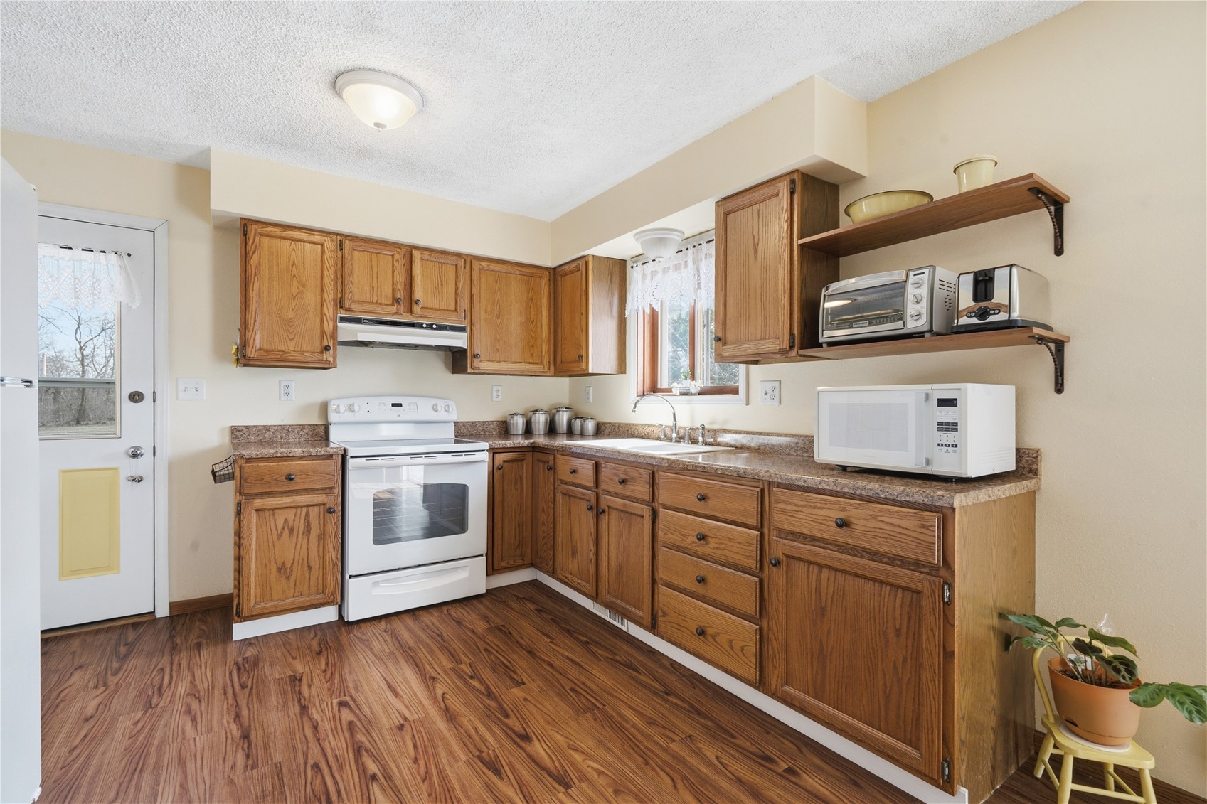 3766 Greens Grove Road Center Point IA 52213