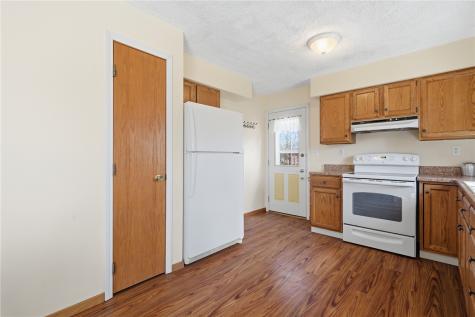 3766 Greens Grove Road Center Point IA 52213