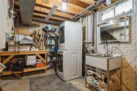 2931 1st Street Marion IA 52302