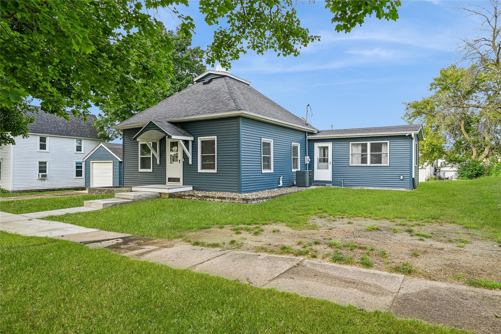 204 Ely Street Walker IA 52352