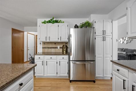 290 W 33rd Avenue Marion IA 52302