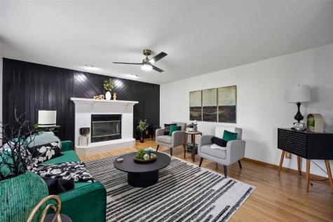 290 W 33rd Avenue Marion IA 52302