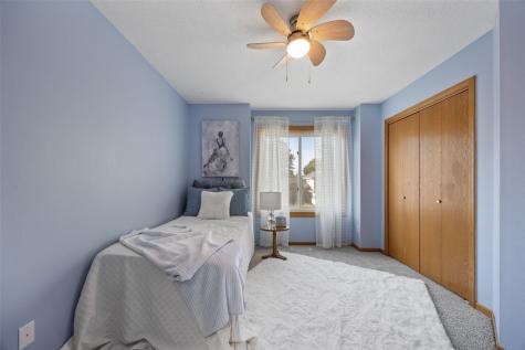290 W 33rd Avenue Marion IA 52302