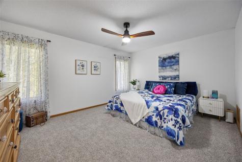 290 W 33rd Avenue Marion IA 52302
