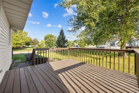 290 W 33rd Avenue Marion IA 52302