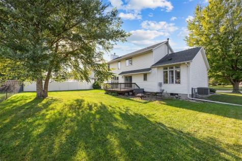 290 W 33rd Avenue Marion IA 52302