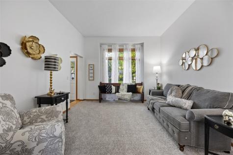 290 W 33rd Avenue Marion IA 52302