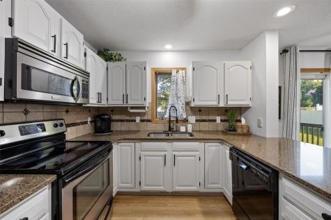 290 W 33rd Avenue Marion IA 52302