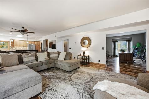 4322 Pioneer Trail SE Cedar Rapids IA 52403