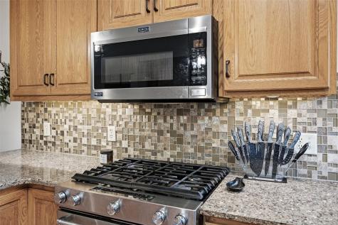 4322 Pioneer Trail SE Cedar Rapids IA 52403