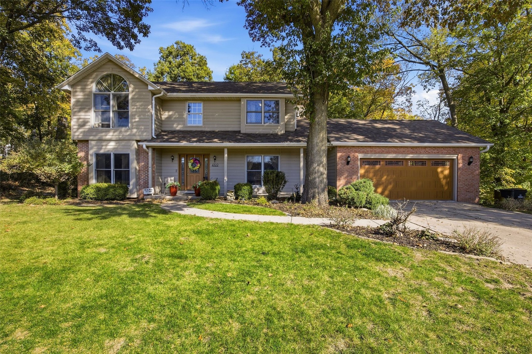 4322 Pioneer Trail SE Cedar Rapids IA 52403