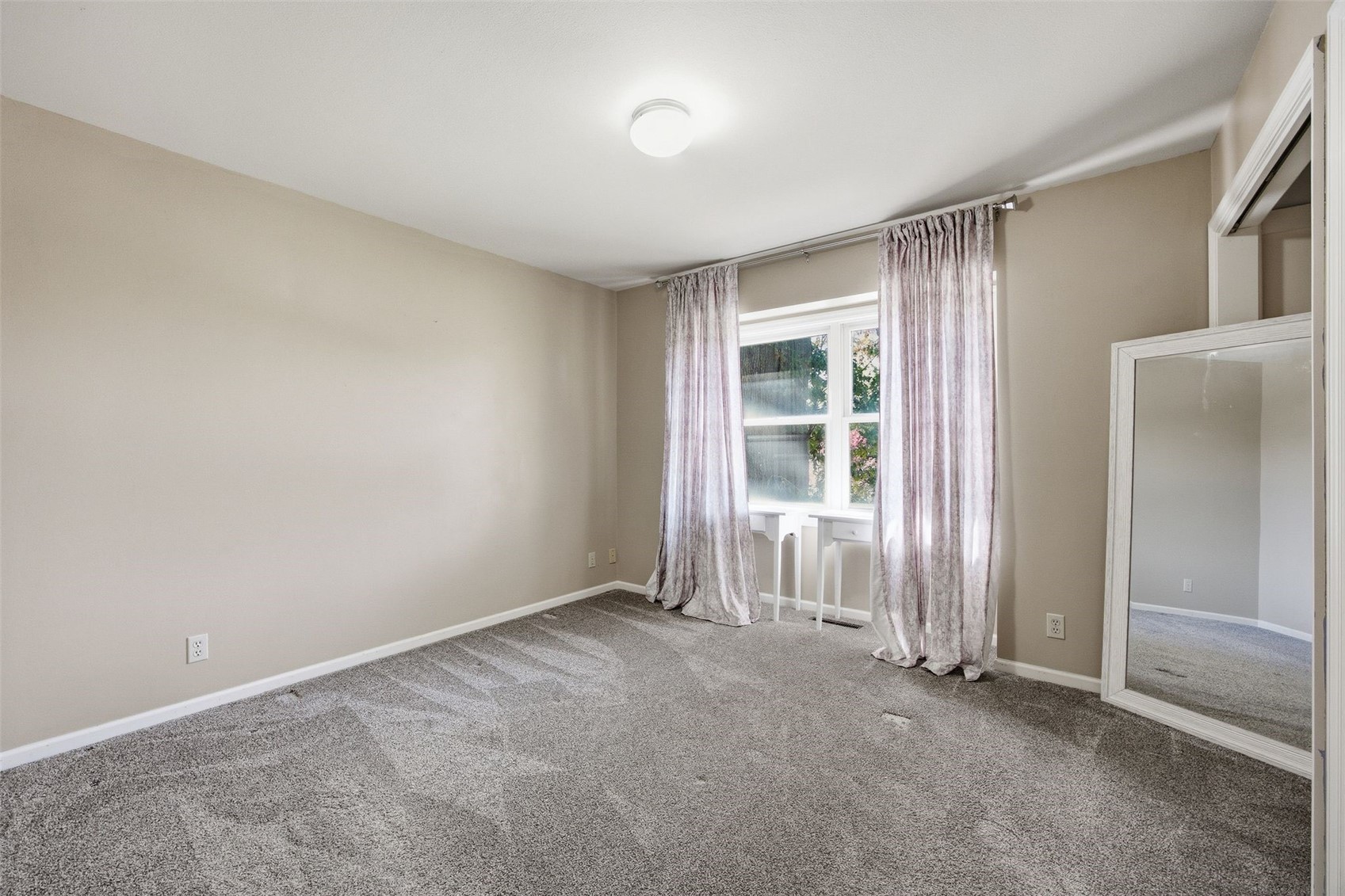 4322 Pioneer Trail SE Cedar Rapids IA 52403