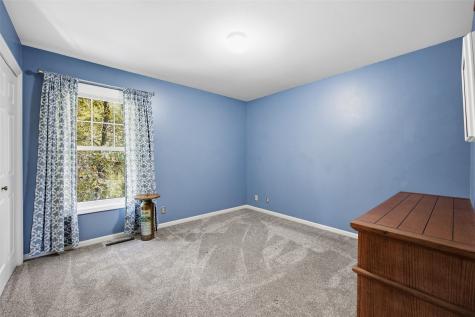 4322 Pioneer Trail SE Cedar Rapids IA 52403