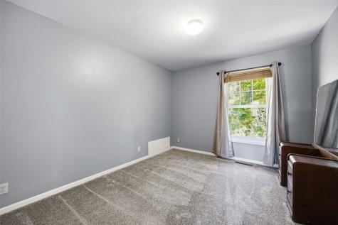 4322 Pioneer Trail SE Cedar Rapids IA 52403