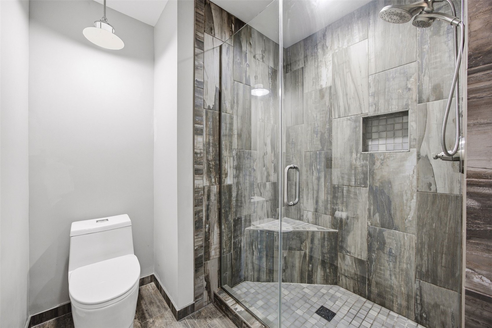 4322 Pioneer Trail SE Cedar Rapids IA 52403