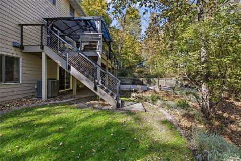 4322 Pioneer Trail SE Cedar Rapids IA 52403