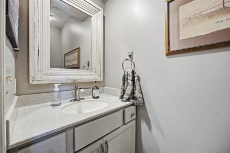4322 Pioneer Trail SE Cedar Rapids IA 52403
