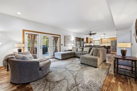 4322 Pioneer Trail SE Cedar Rapids IA 52403