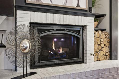 4322 Pioneer Trail SE Cedar Rapids IA 52403