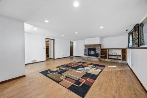 2570 Clark Avenue Marion IA 52302