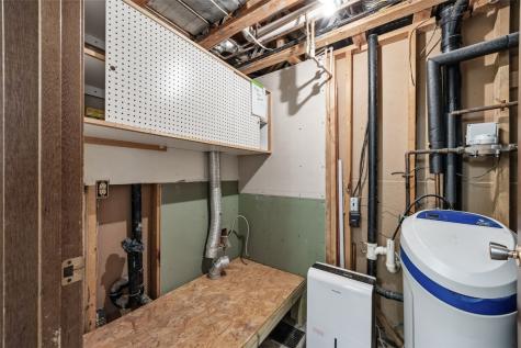 2570 Clark Avenue Marion IA 52302