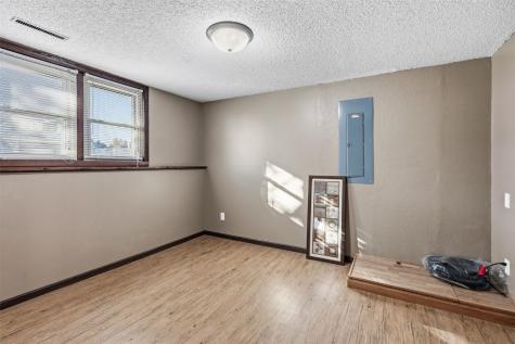 2570 Clark Avenue Marion IA 52302