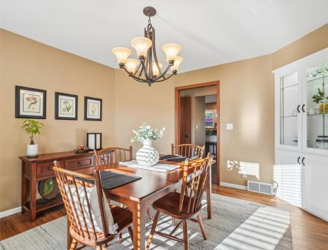 4103 Sally Drive NE Cedar Rapids IA 52402