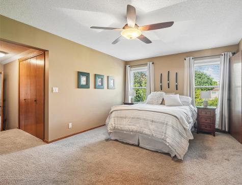 4103 Sally Drive NE Cedar Rapids IA 52402