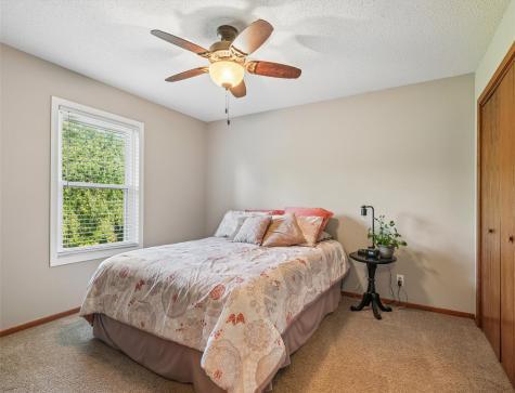 4103 Sally Drive NE Cedar Rapids IA 52402