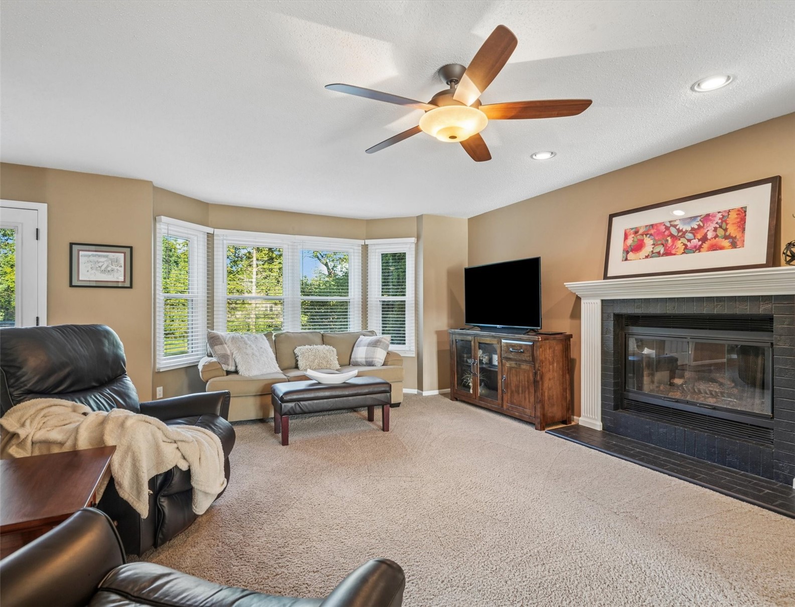 4103 Sally Drive NE Cedar Rapids IA 52402