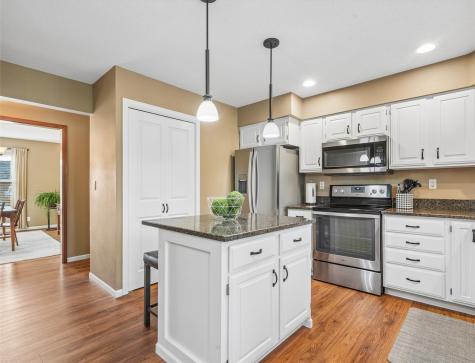 4103 Sally Drive NE Cedar Rapids IA 52402