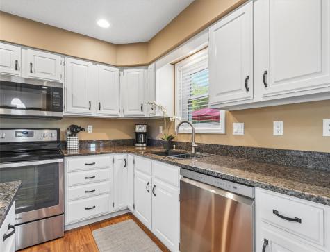 4103 Sally Drive NE Cedar Rapids IA 52402