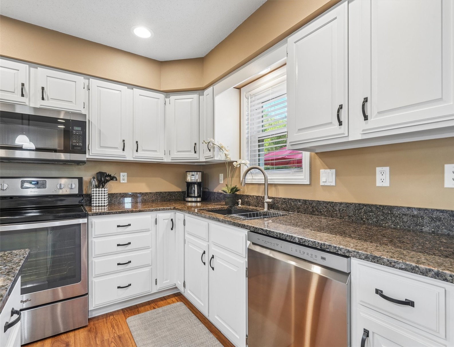 4103 Sally Drive NE Cedar Rapids IA 52402