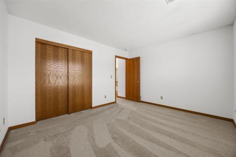 7019 Pleasant Ridge Drive SW Cedar Rapids IA 52404