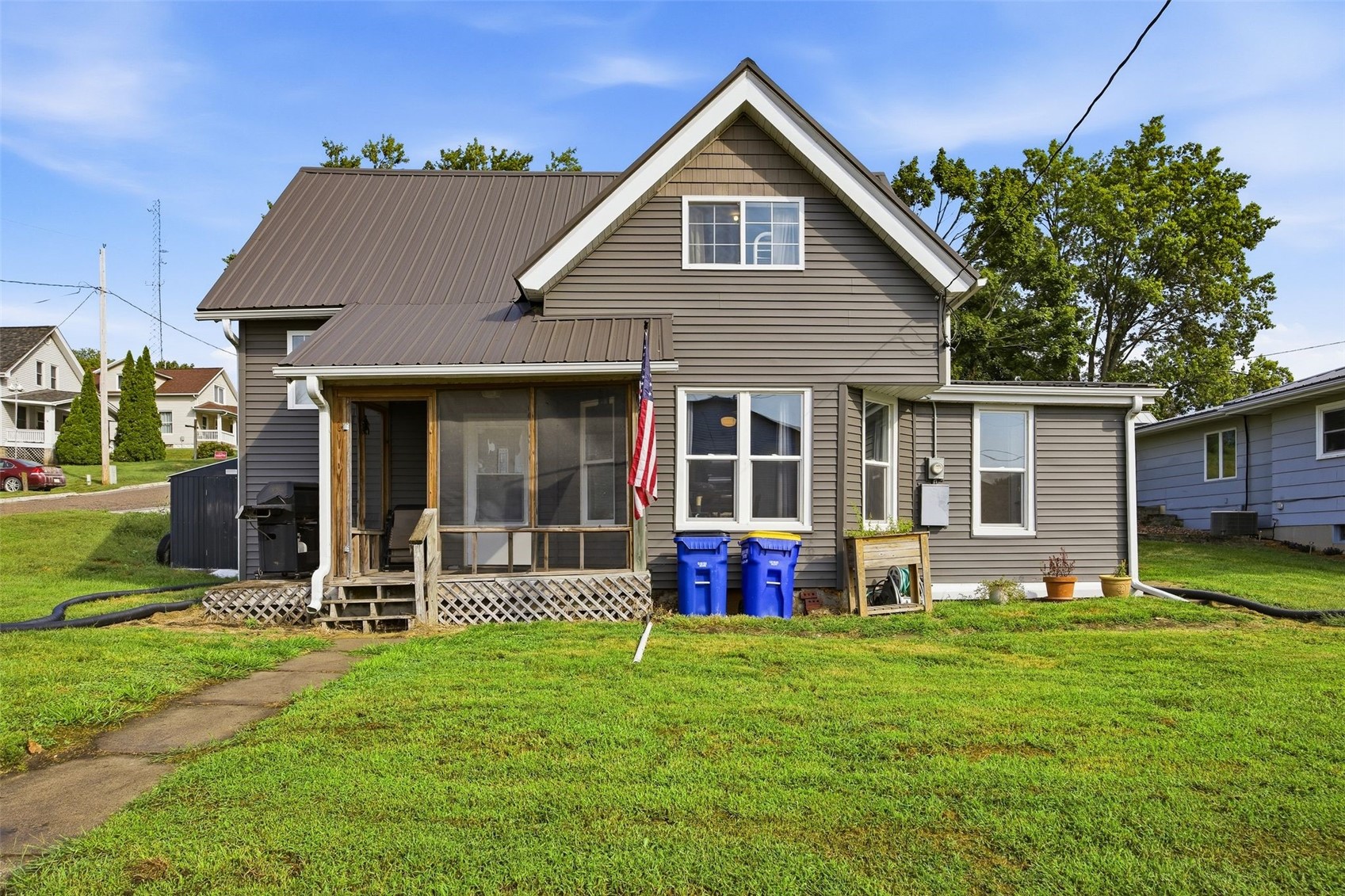 114 W Johnson Street Norway IA 52318